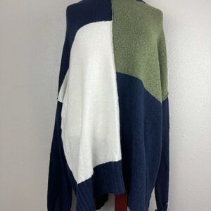 NWT Alison Andrews Women’s Turtle Neck
